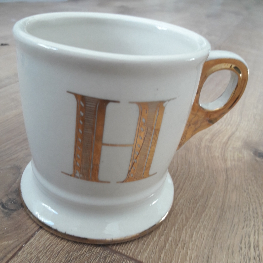 Anthropologie Gold H Mug